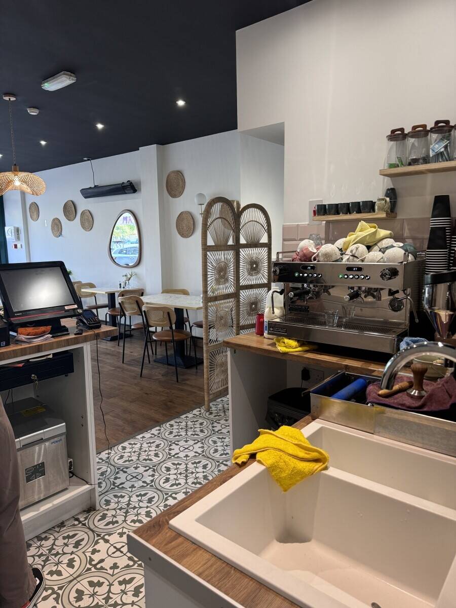 Breakfast and brunch cafe in Palmers Green Photo 5