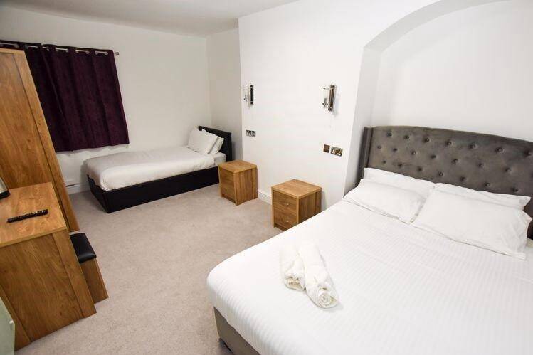 18 Bedroom Hotel For Sale Photo 6