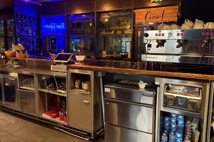 Licenced Coffee Shop, Bar & Restaurant - Liverpool Photo 5