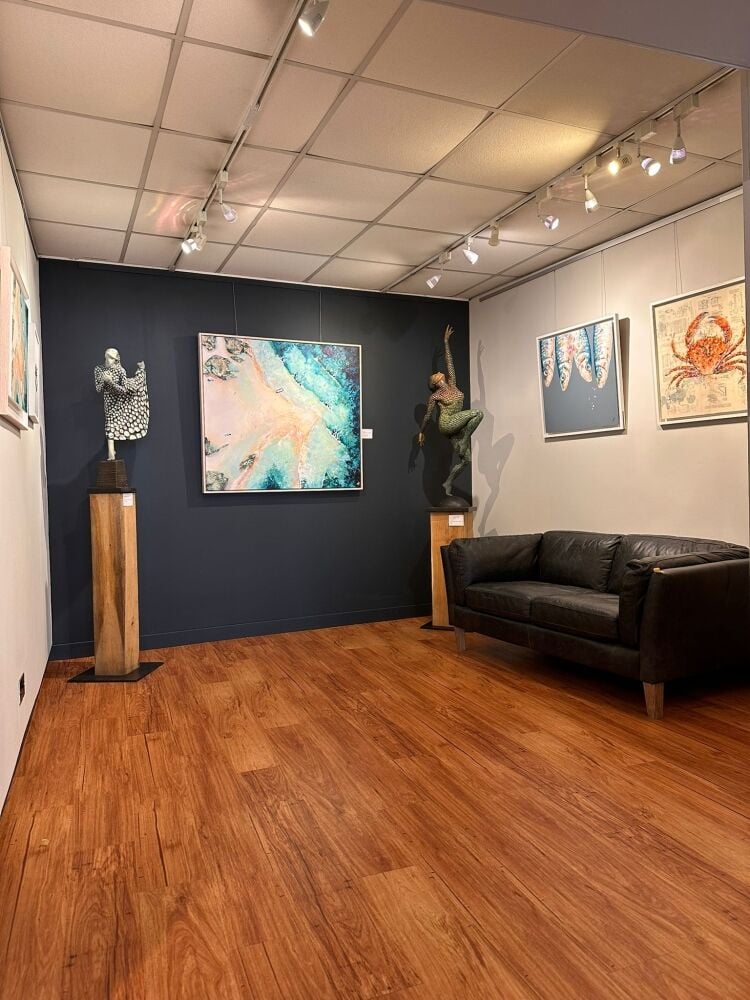 Established & Thriving Gallery with Growth Potential in Affluent Town