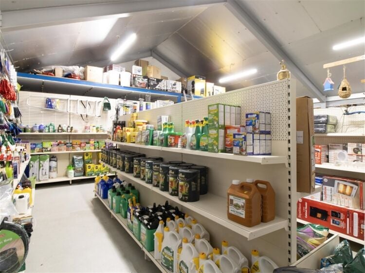 W&D Ross Hardware Store and Paint Spectrum, Thurso Photo 5