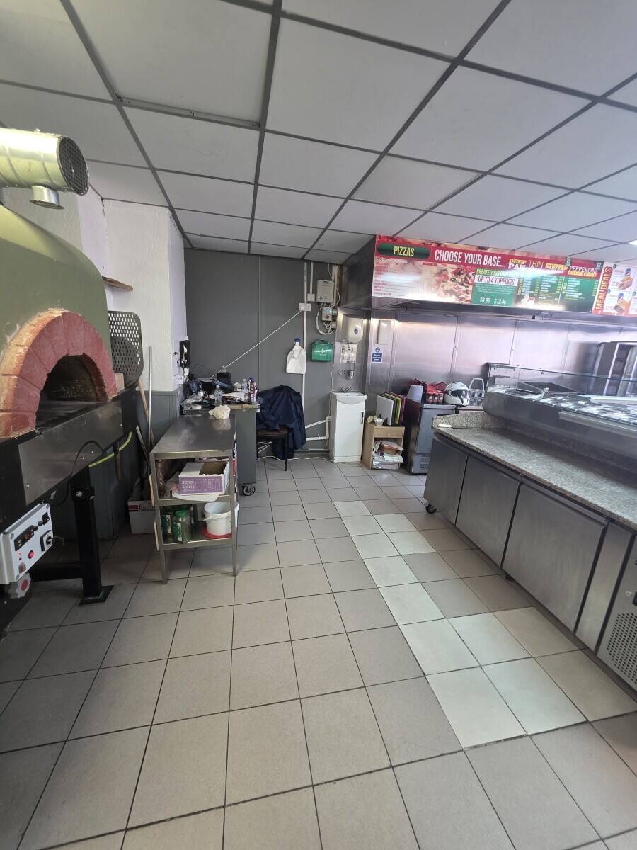 Pizza shop for sale in Portsmouth, Hampshire. Photo 6