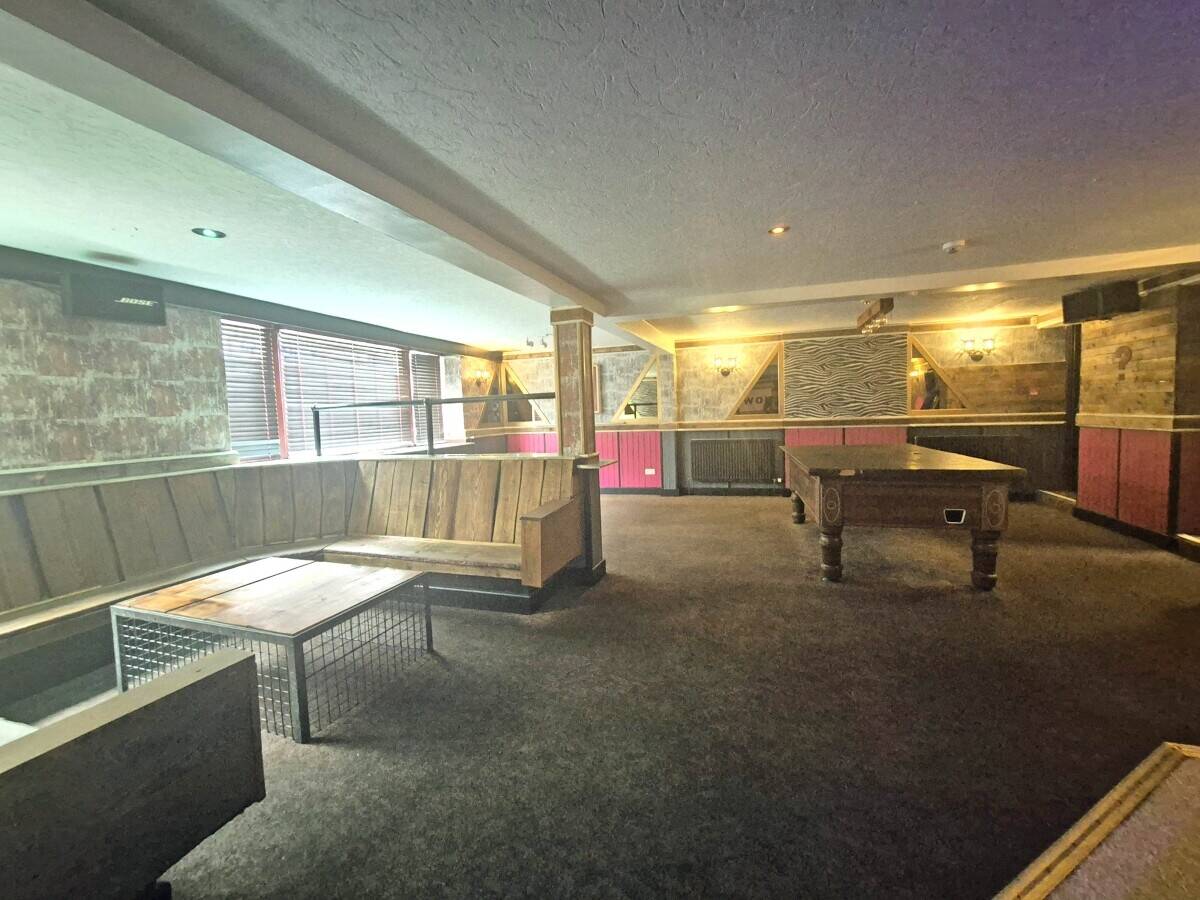 LANCASHIRE -MORECOMBE TOWN CENTRE BAR OFFERING DEVELOPMENT OPPURTUNITY