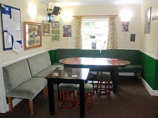 OXFORDSHIRE - THAMES VALLEY SUCCESSFUL INN