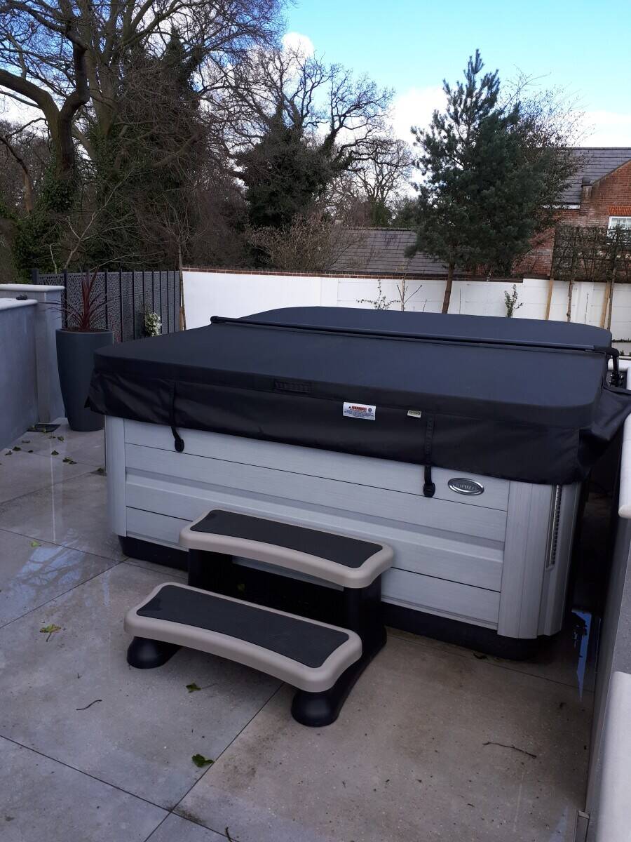 Hot Tub Maintenance Company for Sale in the Cheshire and Surrounding Areas. With Contracts
