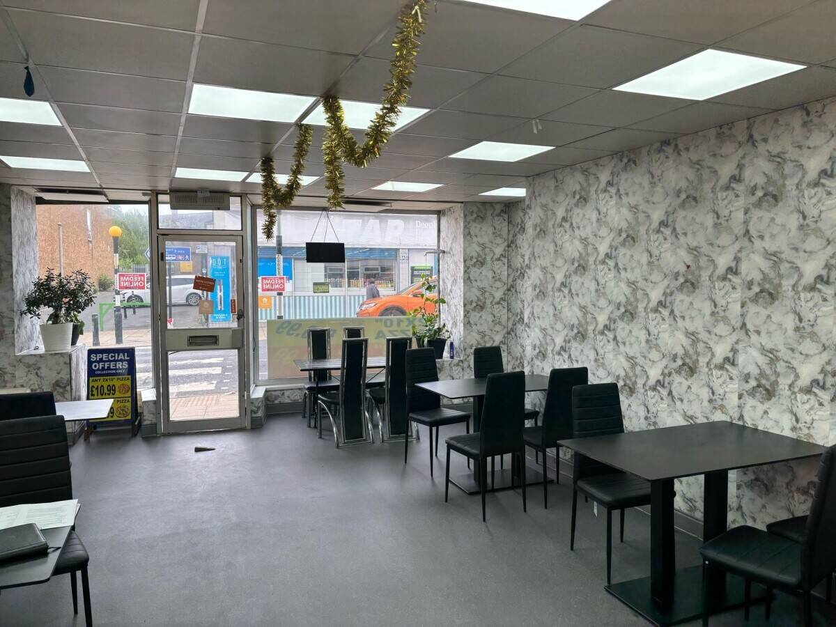Well-known, Fully Fitted Hot Foot Takeaway Business, with 3-bedroom residential accommodation