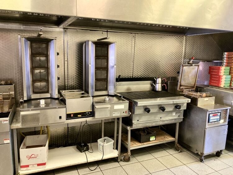 FAST FOOD TAKEAWAY/RESTAURANT Photo 5