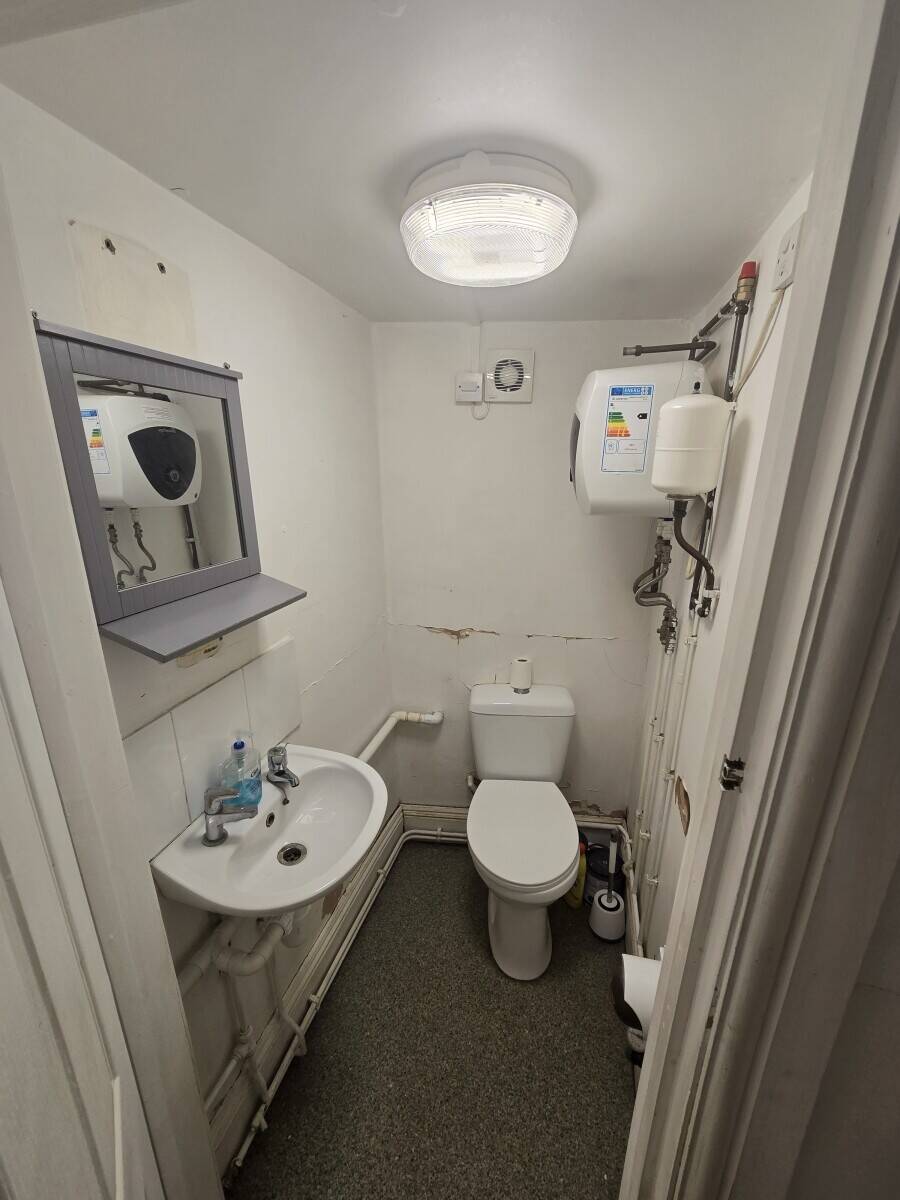 Bistro Takeaway Shop For Sale Bradford-on-Avon Photo 5