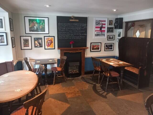MONMOUTHSHIRE - ROYAL FOREST OF DEAN - TRADITIONAL VILLAGE PUB WITH LETTING ROOMS AND OUTSTANDING