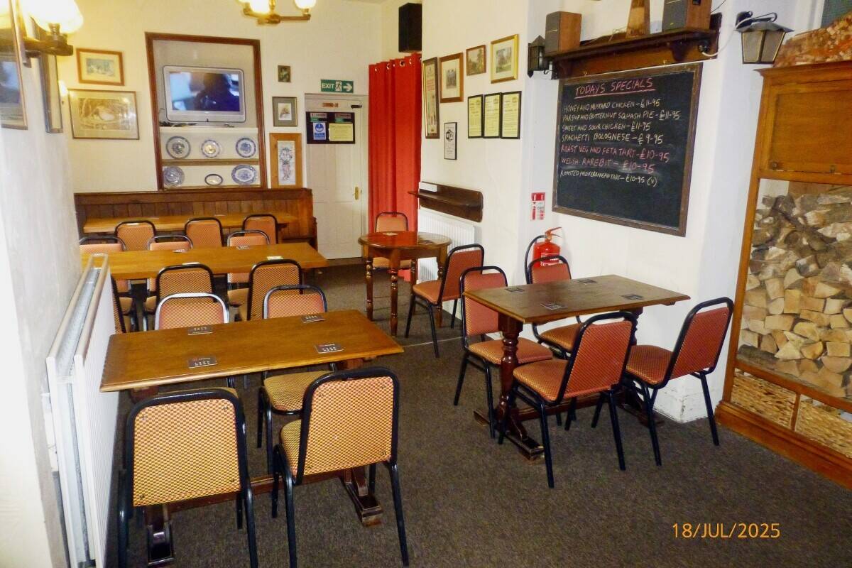 POWYS - SUBSTANTIAL VILLAGE CENTRE PUBLIC HOUSE BEING HUB OF COMMUNITY AND HUGE POTENTIAL TO REINSTA