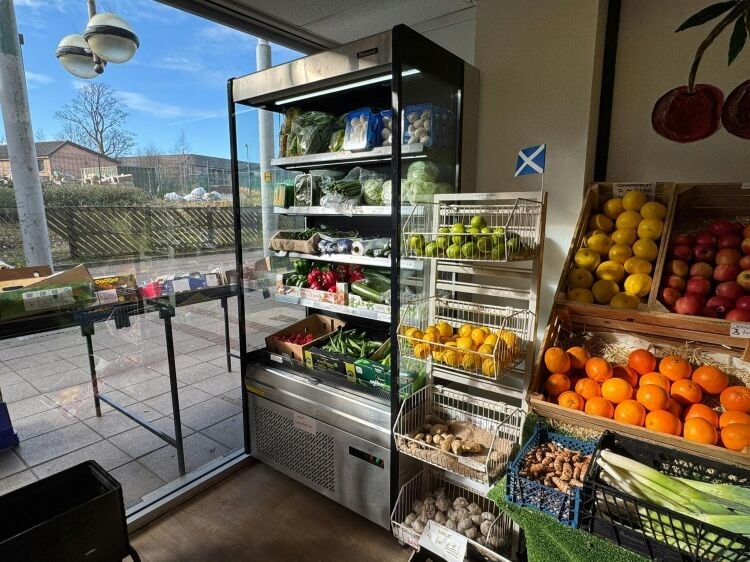 Long Established Fruit & Veg Shop in Castlemilk Photo 5
