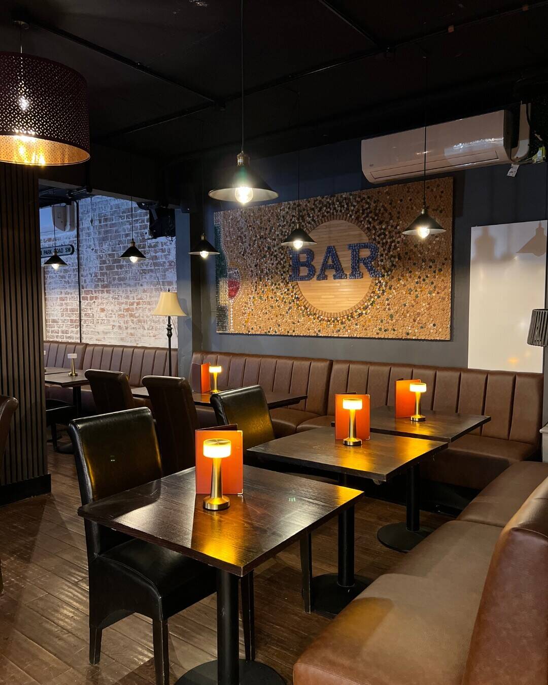 Martine&rsquo;s Bar and Grill for Sale in Clapham, South West London Photo 5