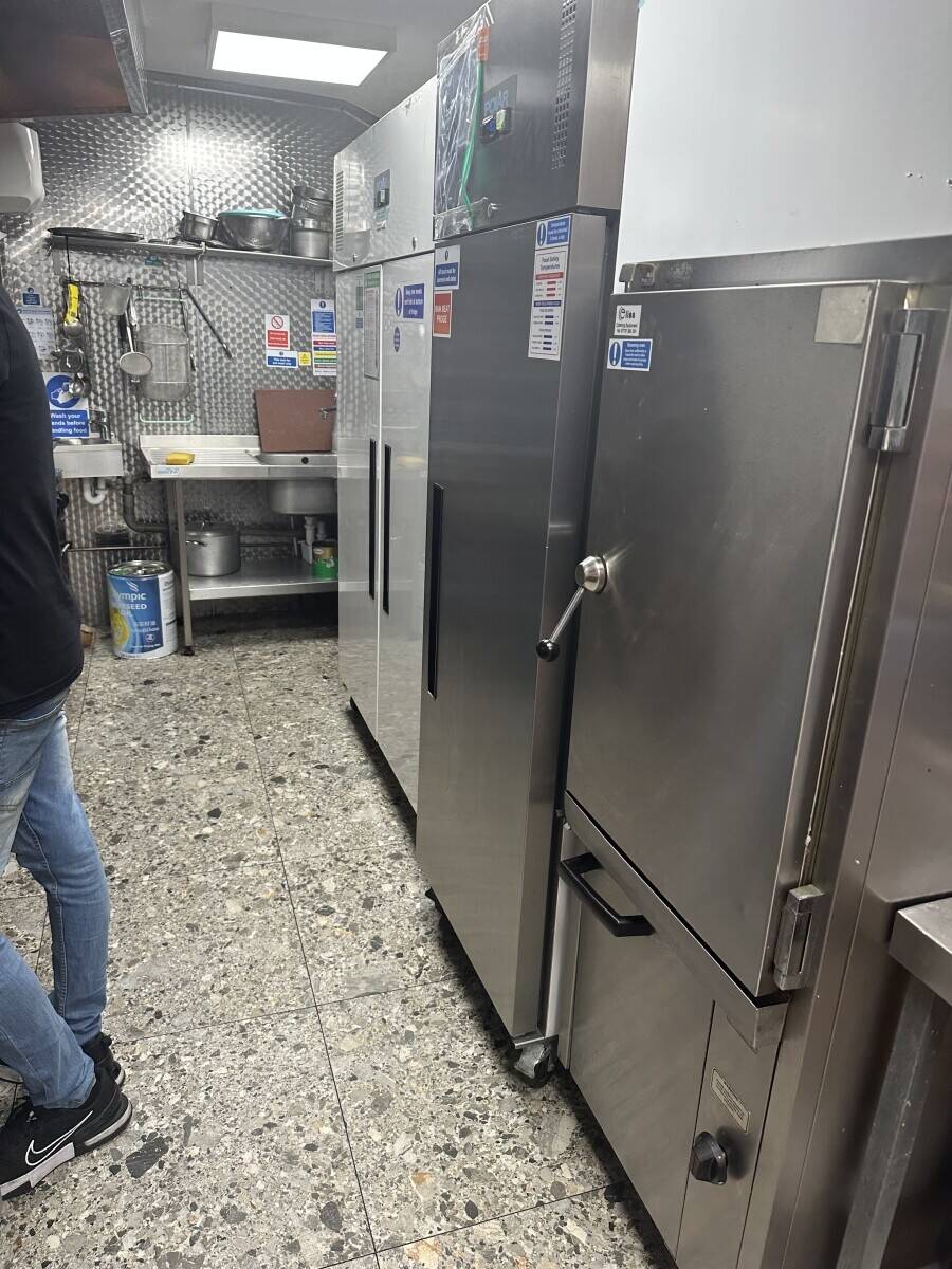 Resturent for sale in Edgware Road fully fitted modern equipments
