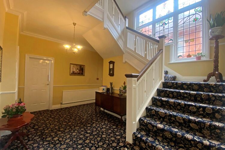 Home & Income B&B with South Facing Garden in the Very Sought-After Alum Chine