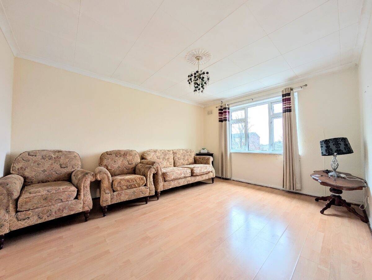 Continental Lunch Box & Kebab - Pizza parlour for sale or to let in Merseyside L 35 area. Photo 5