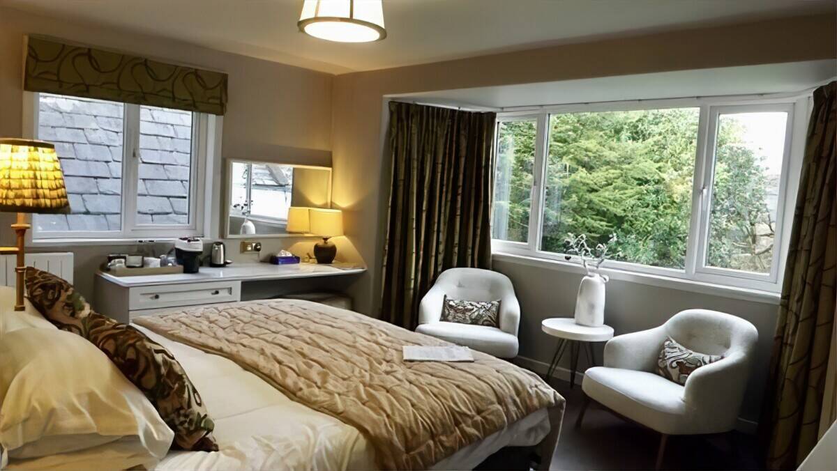 Established 4 star market town hotel, with connections to 