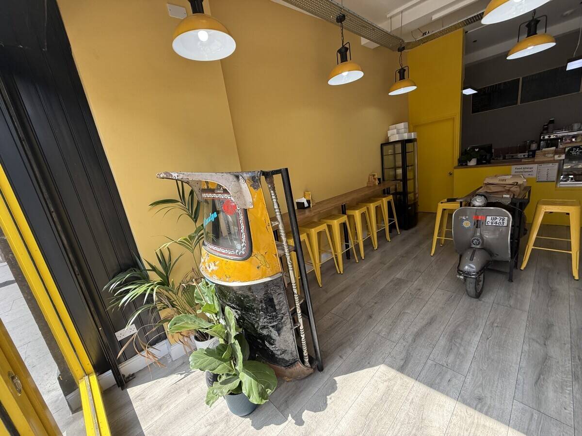 Coffee shop/Bagel shop Photo 5
