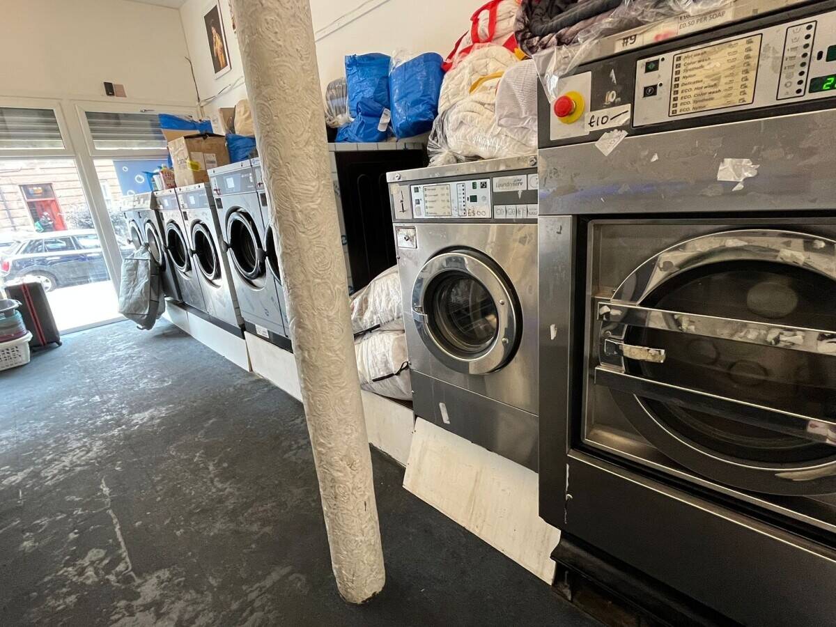 Launderette, ironing & cleaning business in Glasgow WestEnd Photo 5