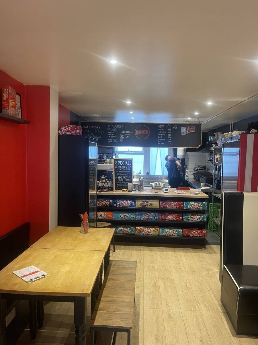 Cafe/restaurant with assets for sale