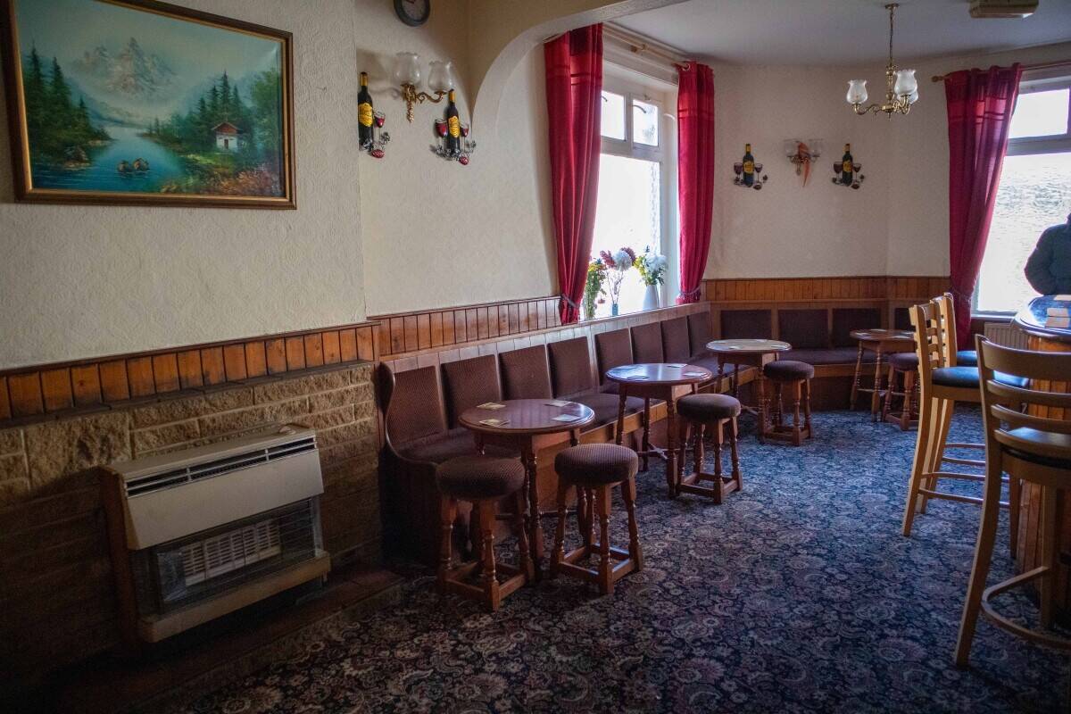 PRICED FOR QUICK SALE: KENT - PUBLIC HOUSE WITH PLANNING PERMISSION FOR RETAIL CONVERSION