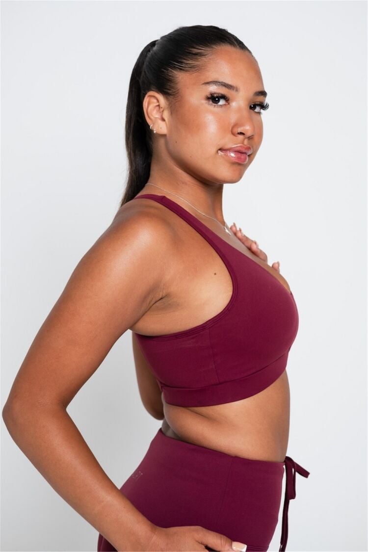 WOMEN’S ACTIVEWEAR BRAND