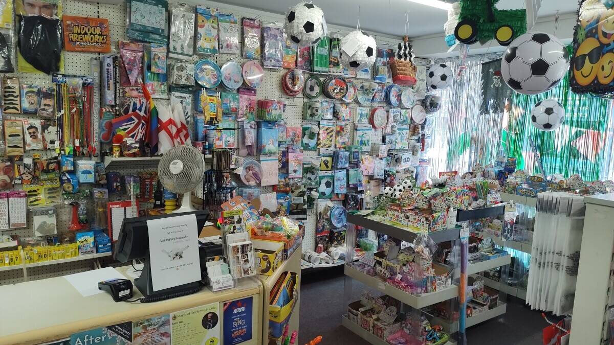 Party Shop for sale in Leighton Buzzard Photo 5