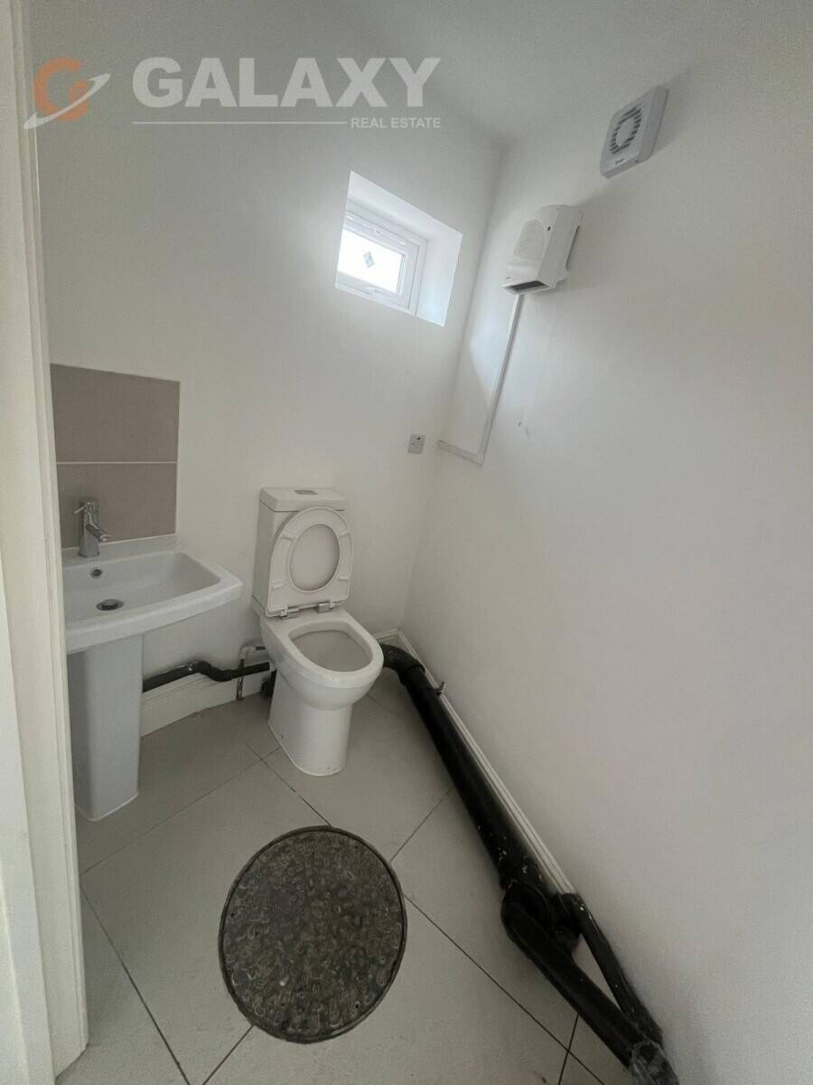 empty space to let in Harrow, Greater London, HA1