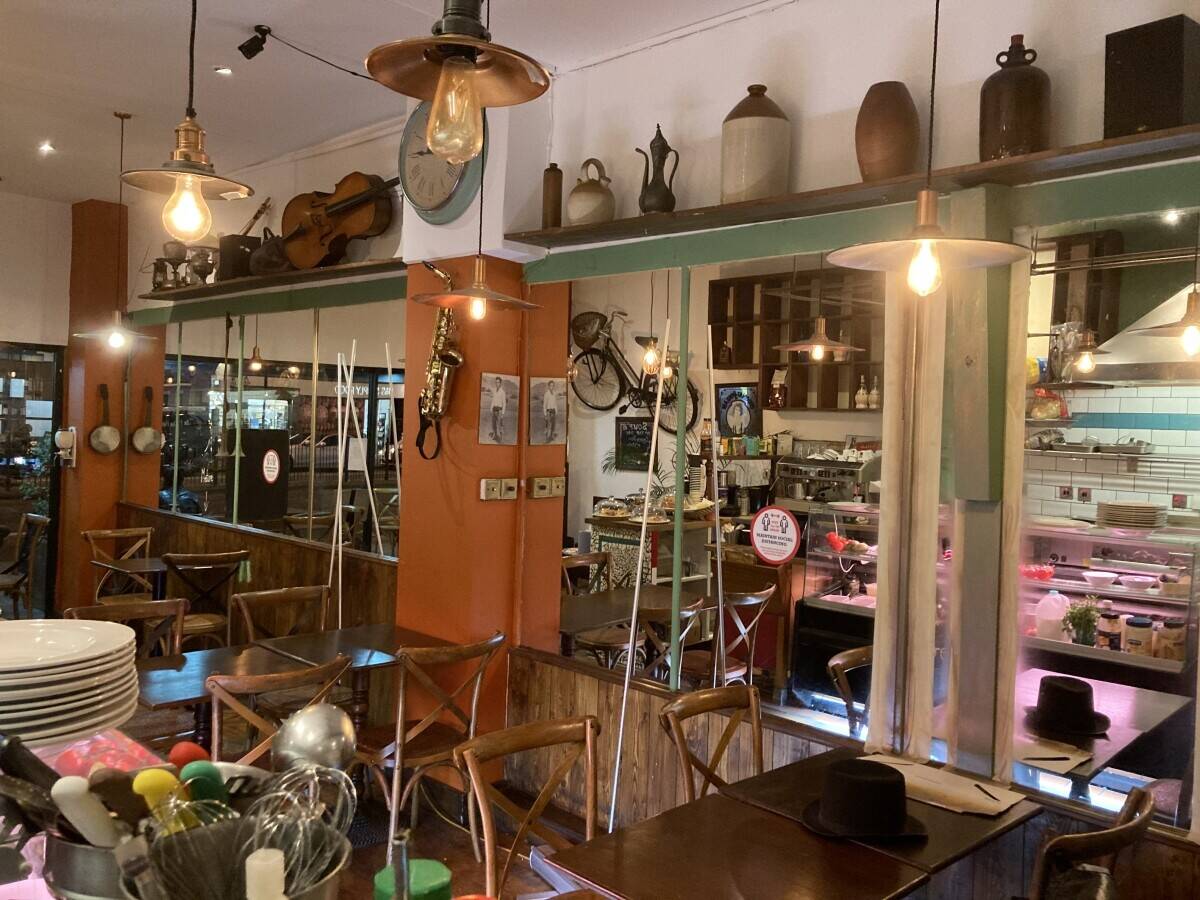REDUCED PRICE !!Italian restaurant, cafe , bistro for sale Hampstead Photo 5