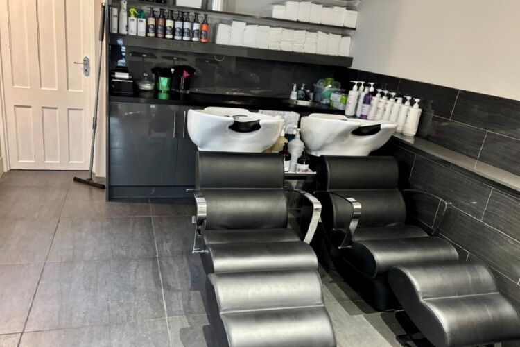Two Hair Salons - London Photo 5