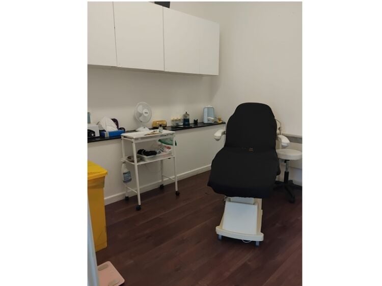 Be Your Own Boss in Beauty – Fully Equipped Salon for Sale Photo 5