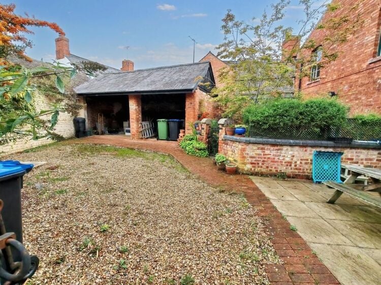 Freehold Village Store & Post Office – Medbourne, Leicestershire