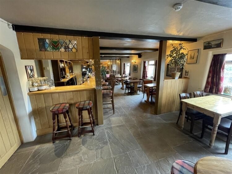 Immaculate Freehouse in South Hams – Recently Renovated For Sale in Kingsbridge Photo 5