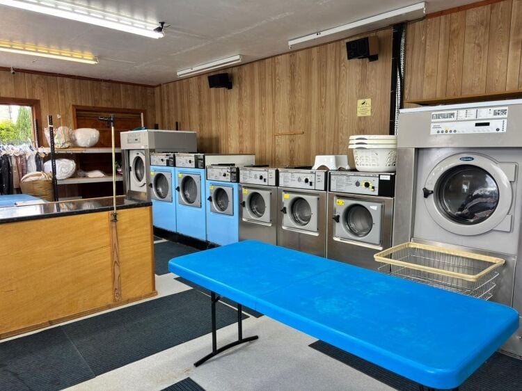 Huntly Laundrette - Established Laundry Business