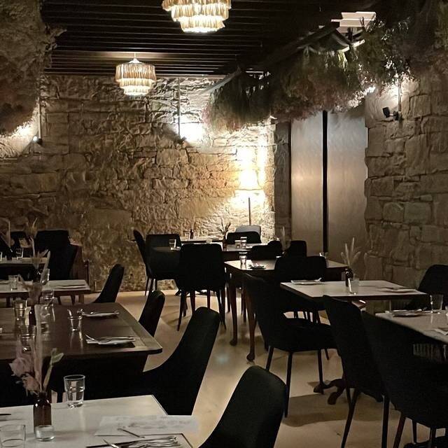 Restaurant + Bar Venue, Old Town Edinburgh - long established location in City Centre Photo 5