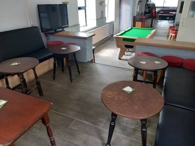 SWANSEA CITY - TRADITIONAL WET-LED PUB IN DENSELY POPULATED CITY CENTRE SUBURB Photo 5