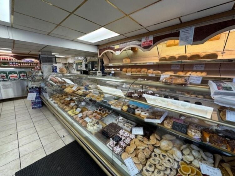 Freehold Bakery Located In Atherstone Photo 5