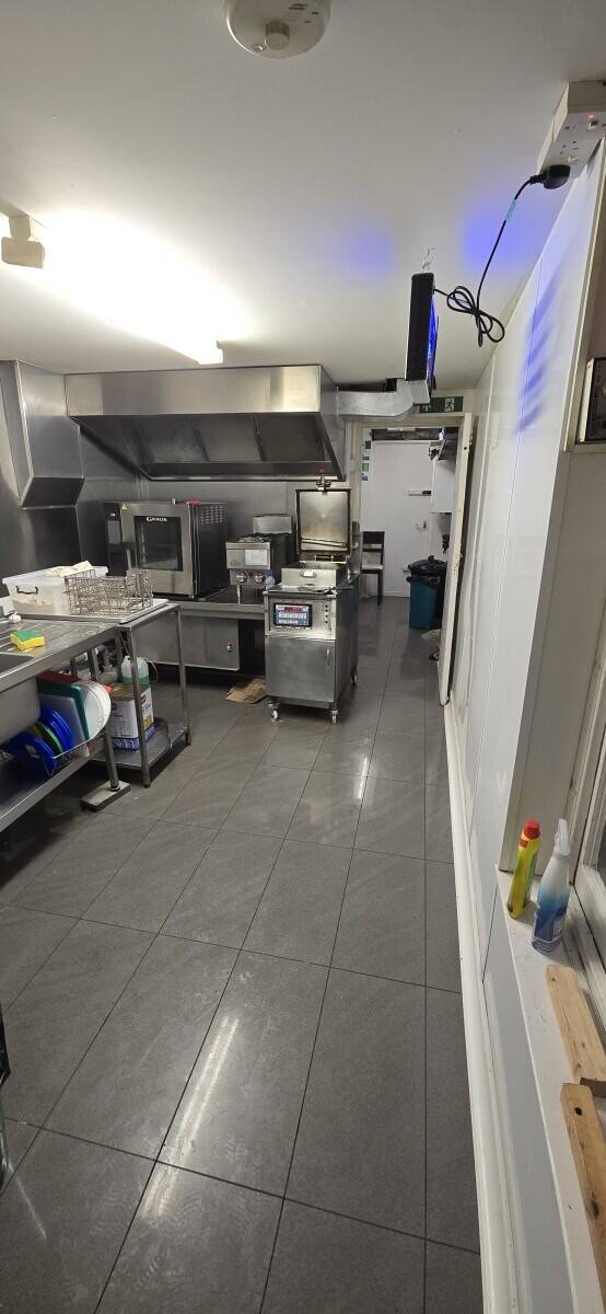 Fried chicken takeaway business, Lewisham London