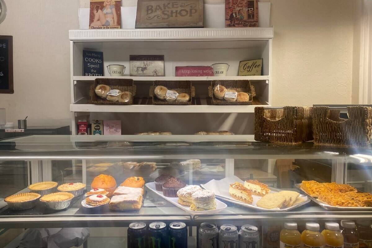Leasehold Hot and Cold Food Coffee Dessert Café Takeaway Business Hyde Greater Manchester For Sale Photo 5
