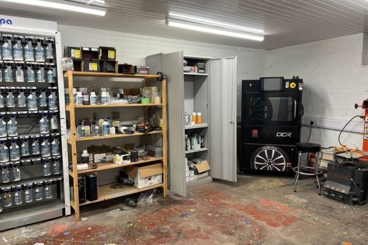 Established Vehicle Repair Business - Hull Photo 5
