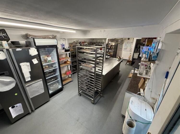 Cafe & Sandwich Bars For Sale in South Milford Photo 5