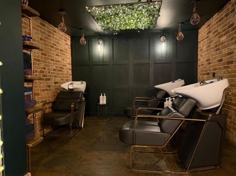 HAIR AND BEAUTY SALON Photo 5