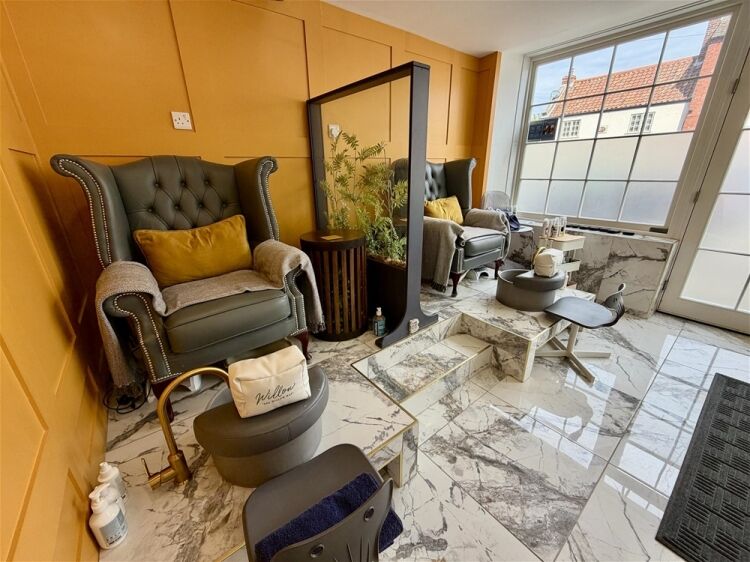 Beauty, Therapy & Tanning For Sale in Doncaster Photo 2