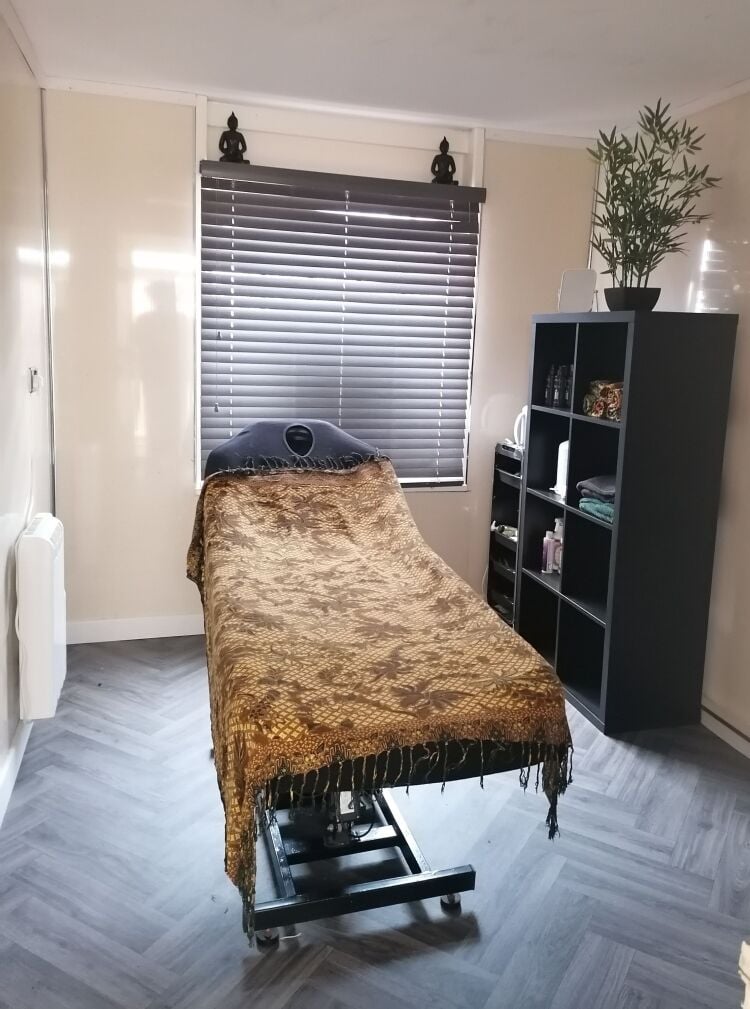 IMMACULATE HAIRDRESSER SALON/BEAUTICIAN Photo 5