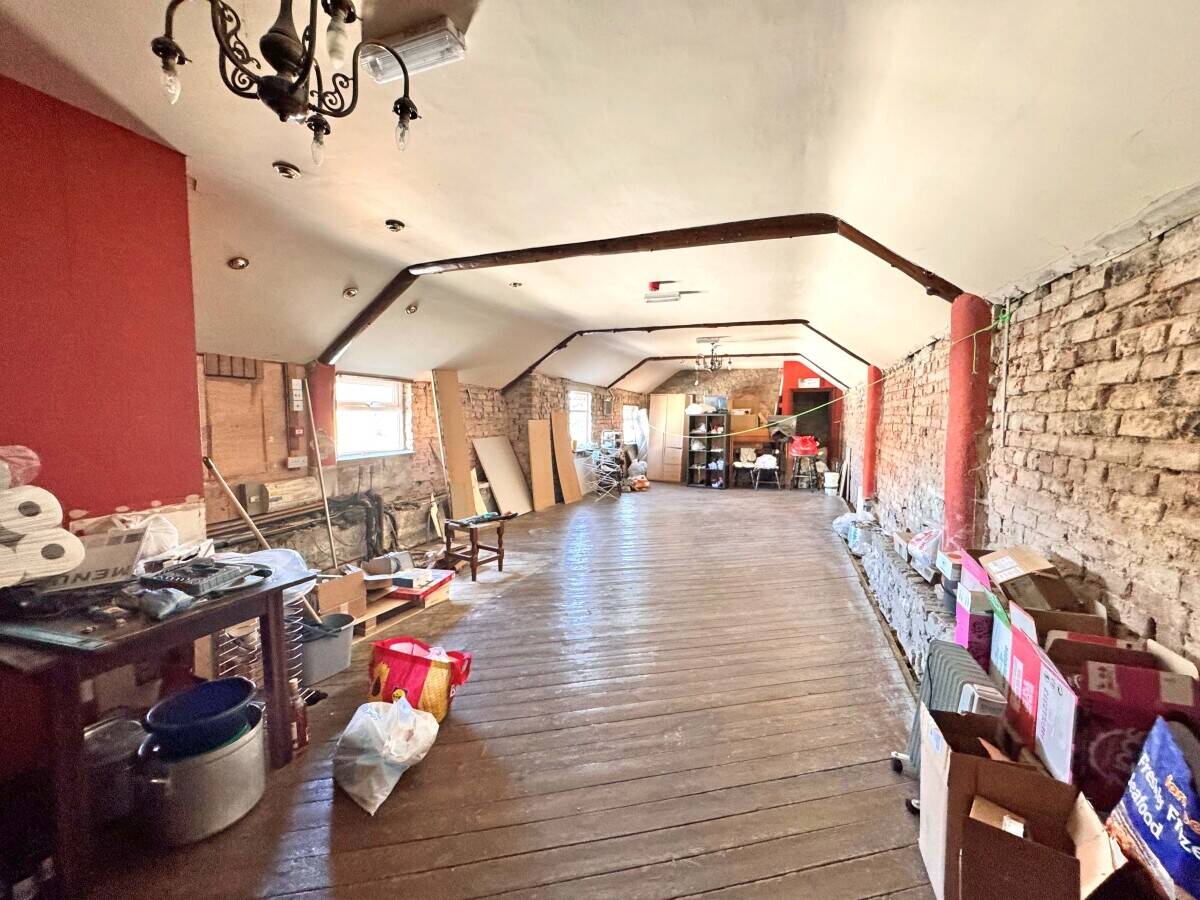NORTH YORKSHIRE - VILLAGE PUB AND NEWLY BUILT 2 BEDROOM COTTAGE Photo 5