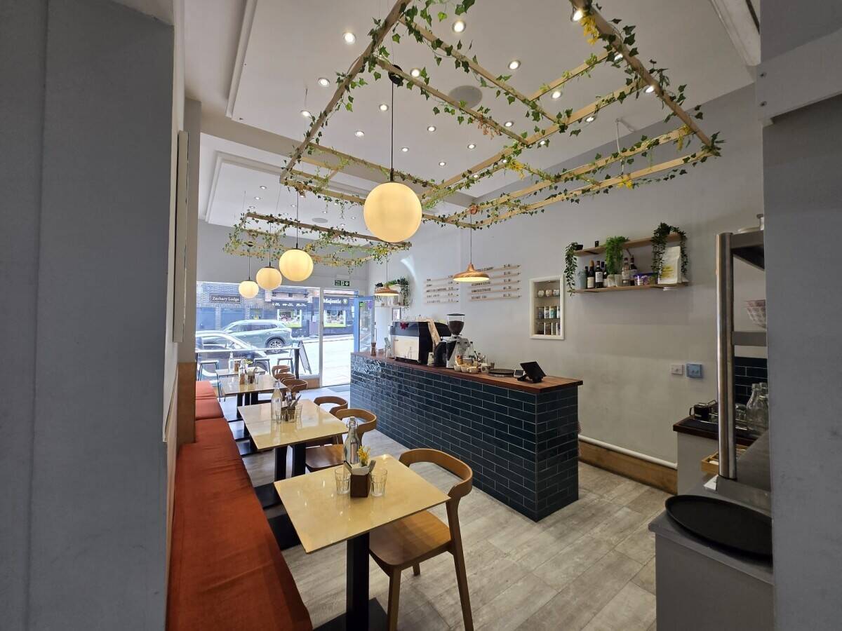Café/Restaurant for Sale in Prime Location