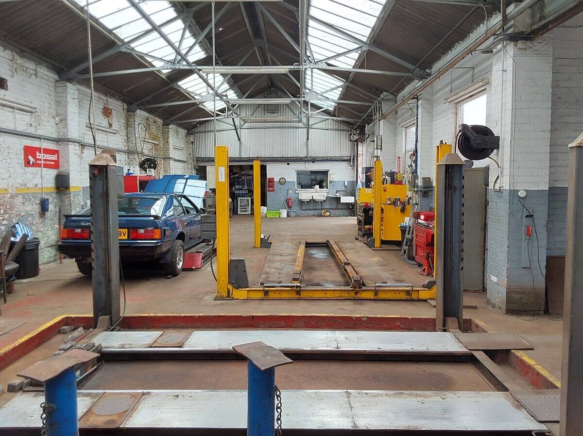 Freehold MOT Garage Services Specialist Vehicle Repairs Maintenance Business Southport For Sale Photo 5