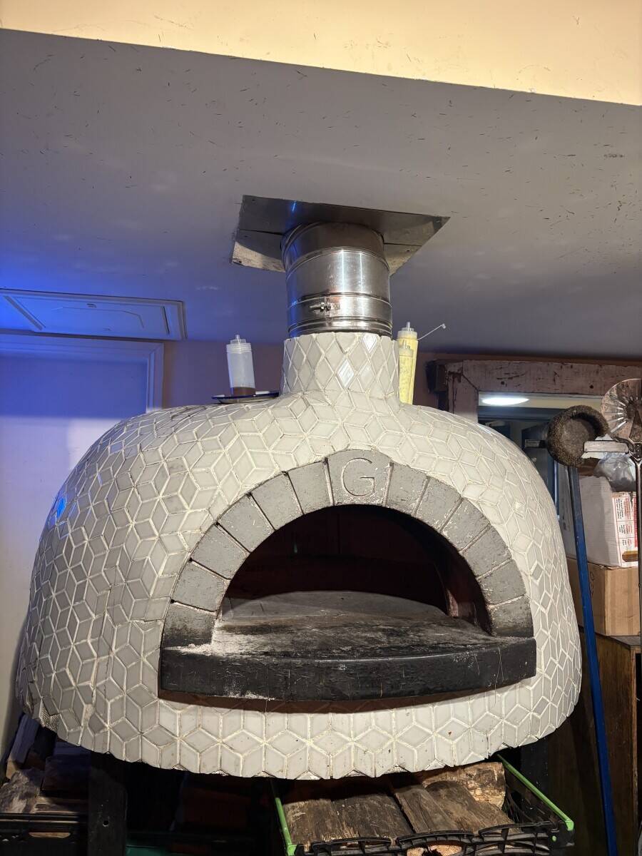 Italian Pizza Restaurant in Great Location For Sale Photo 5