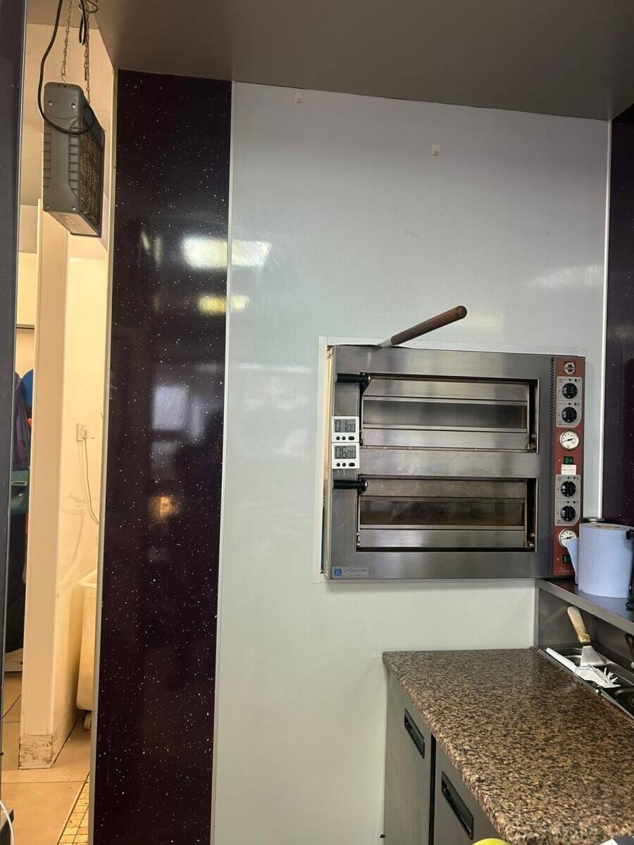 JayJays Chip Shop on Barrachnie Rd, Baillieston Leasehold For Sale £75,000 - Residential Area Photo 5