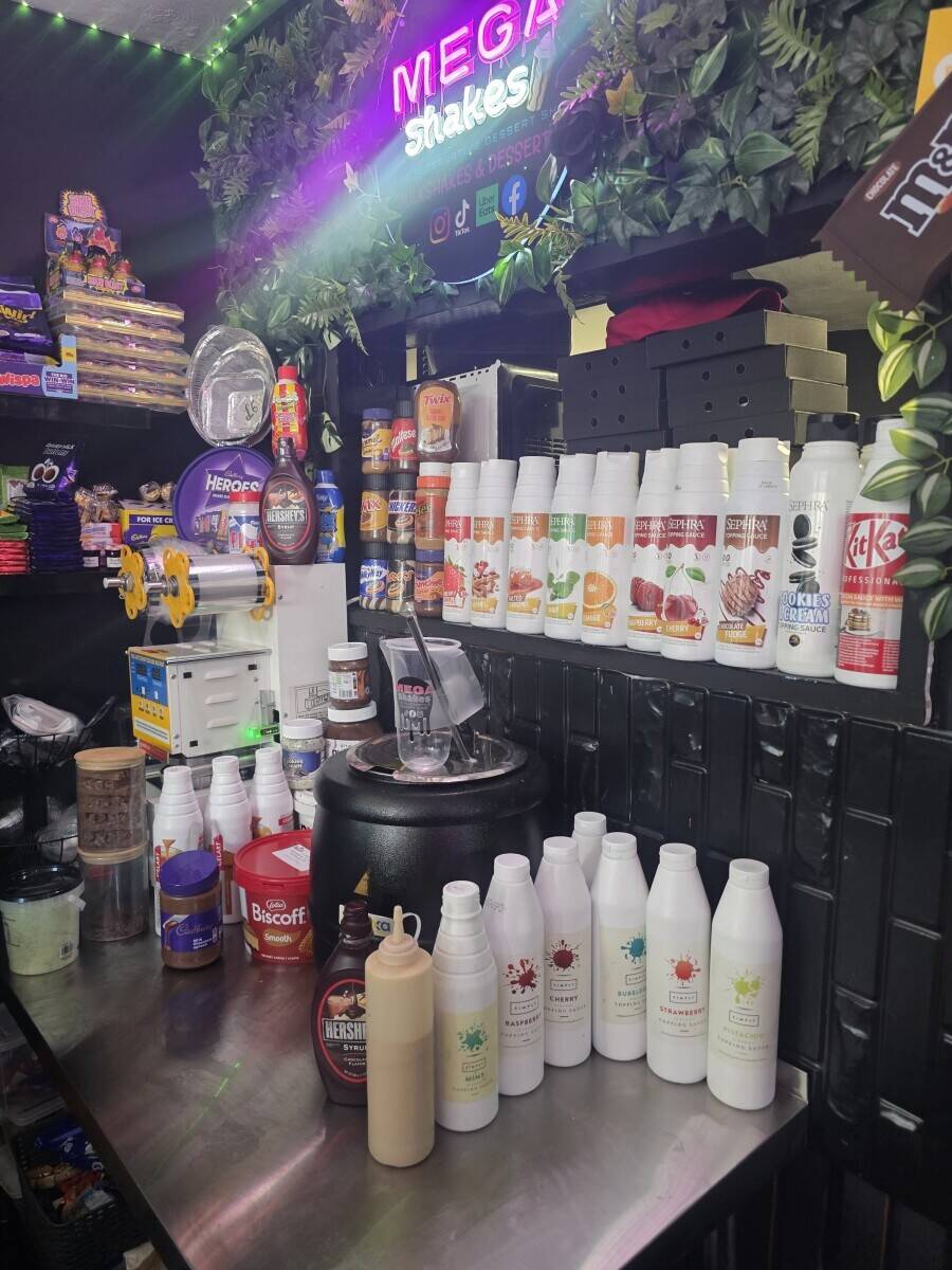 Alternative Dessert Shop/Milkshake bar Cornwall Photo 5