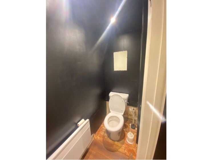 Chichester’s Premier Barbershop Opportunity Photo 5